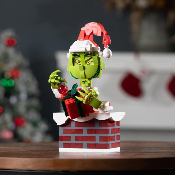 The Grinch - Up the Chimney 523-Piece Brickcraft Building Set