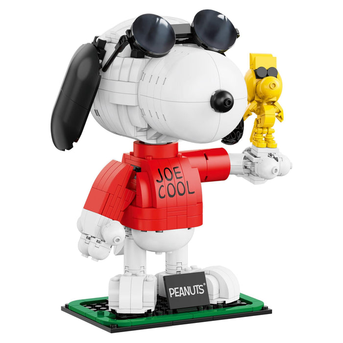 Peanuts Joe Cool 642-Piece Building Set