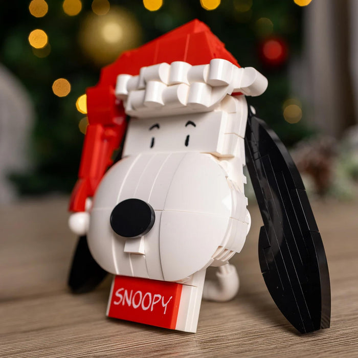 Peanuts - Snoopy Christmas 141-Piece Brickcraft Building Set