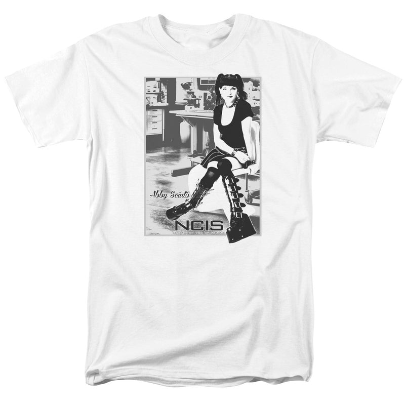 T-Shirt featuring design named NCIS - Relax