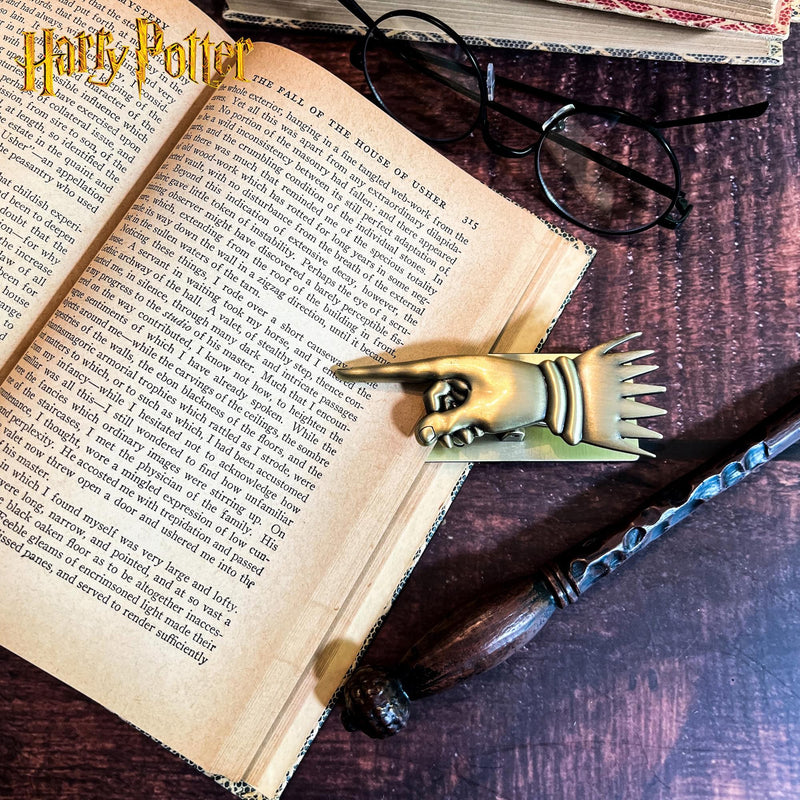 Harry Potter Flourish & Blotts Metal Hand Book Clip product image 6 of 9