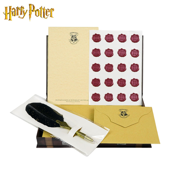 Harry Potter - Hogwarts Boxed 20-Piece Stationery Set with Wax Seals & Feather Pen