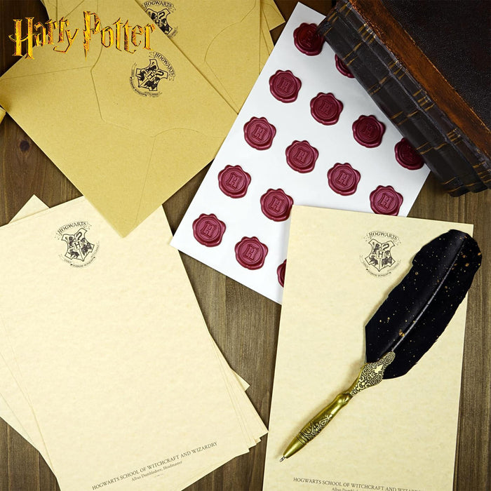Harry Potter - Hogwarts Boxed 20-Piece Stationery Set with Wax Seals & Feather Pen
