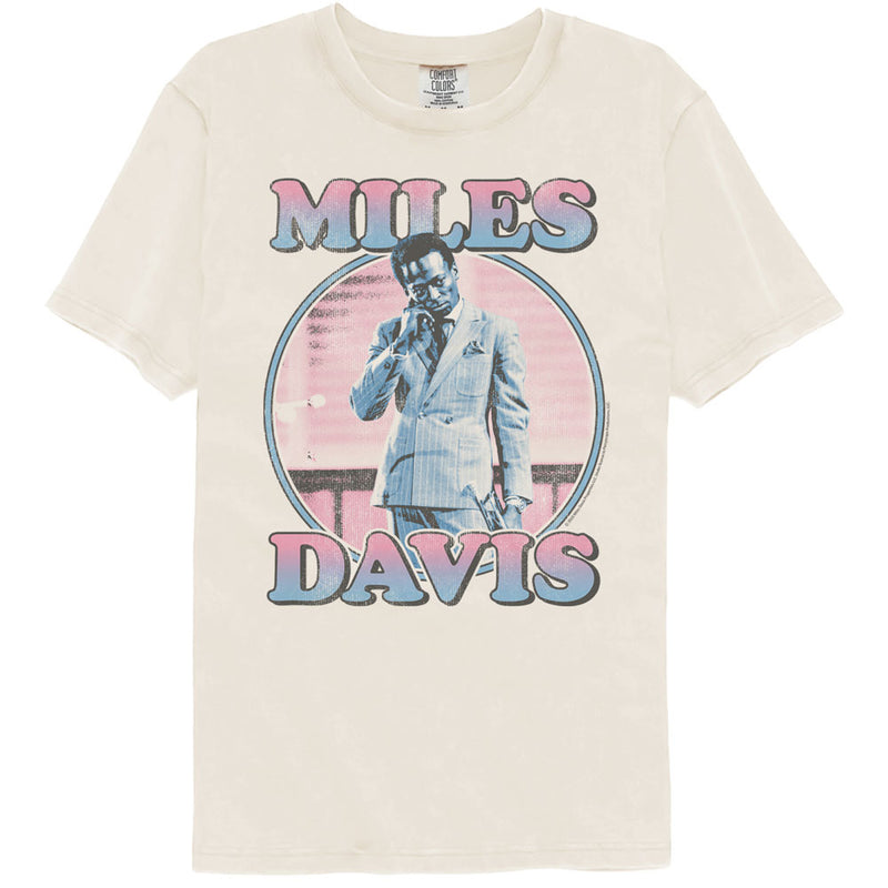 T-Shirt featuring design named Miles Davis - Pastel Gradients (Comfort Colors)
