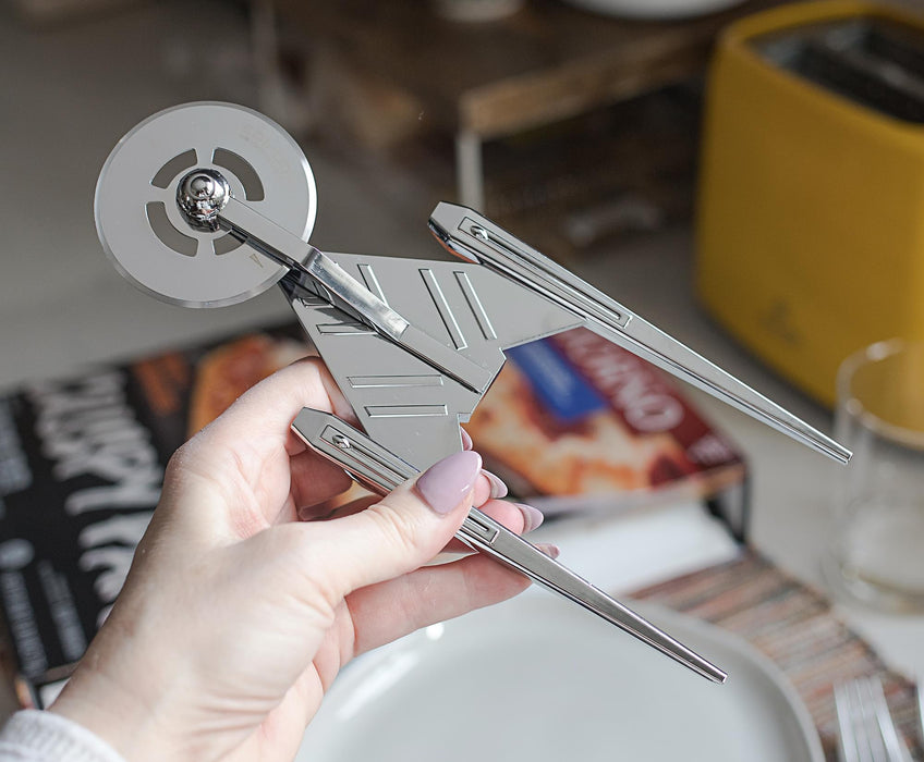 Star Trek Discovery Crossfield Starship Metal Pizza Cutter