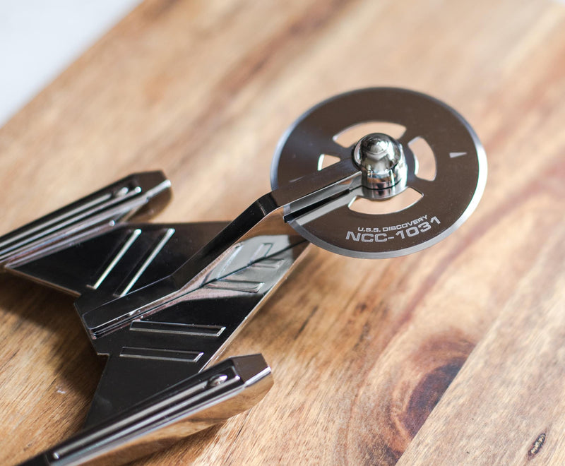 Star Trek Discovery Crossfield Starship Metal Pizza Cutter