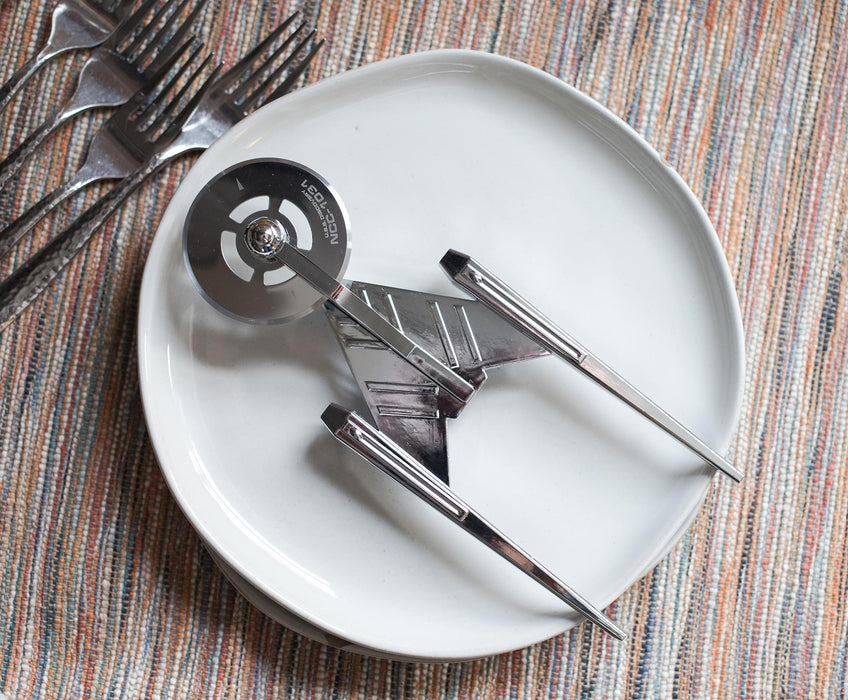 Star Trek Discovery Crossfield Starship Metal Pizza Cutter