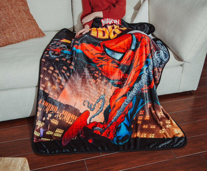 Marvel Comics Spider-Man: One More Day Fleece Throw Blanket | 45 x 60 Inches product image 6 of 9