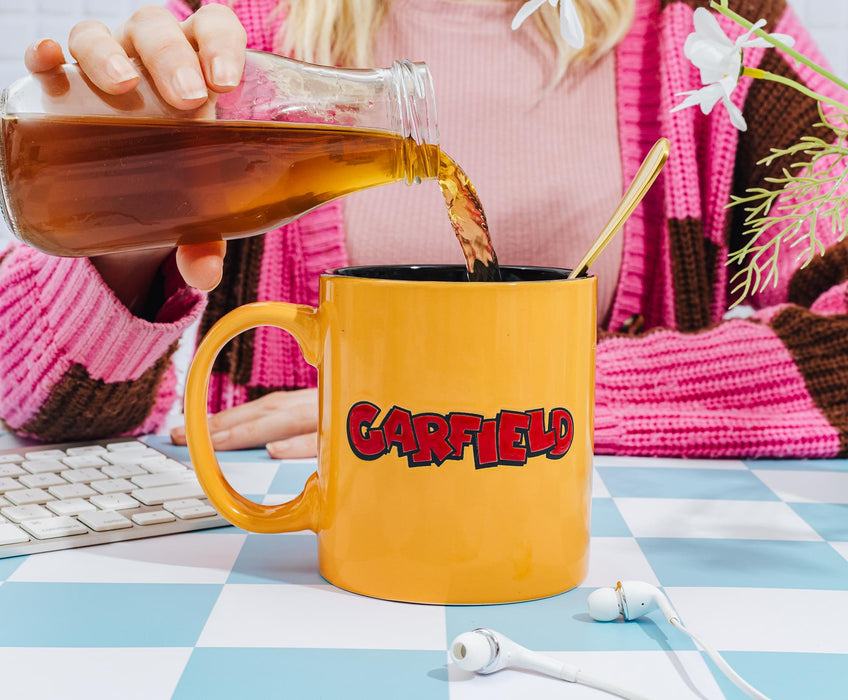 Garfield Tongue Out Wax-Resist Ceramic Mug | Holds 20 Ounces