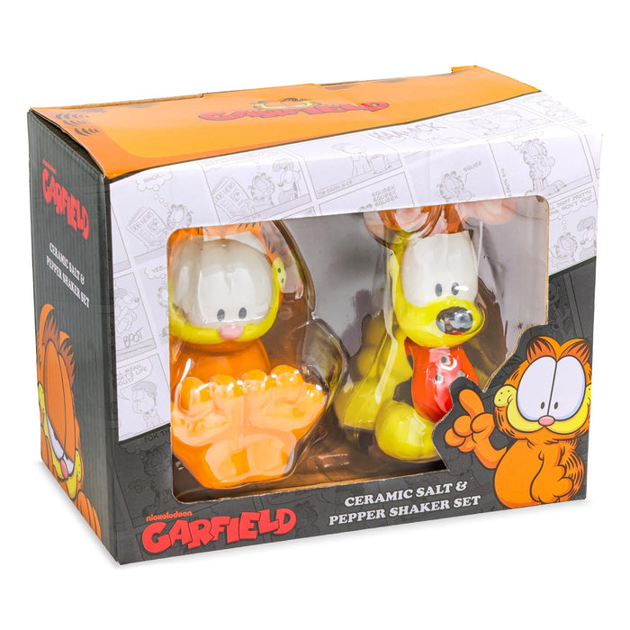 Garfield - Garfield and Odie Ceramic Salt and Pepper Shaker Set