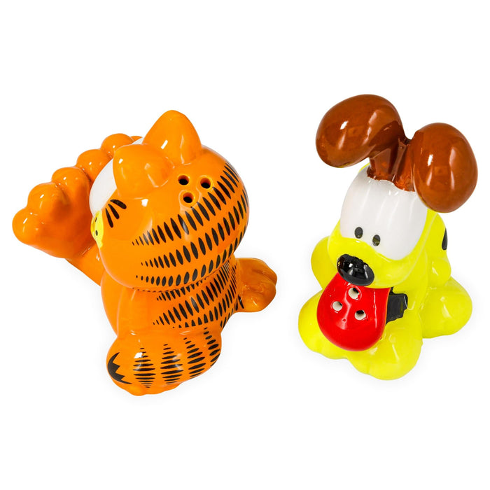 Garfield - Garfield and Odie Ceramic Salt and Pepper Shaker Set