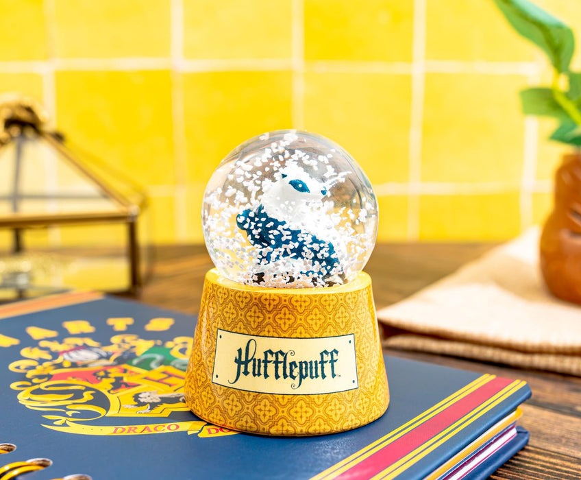 Harry Potter - House Hufflepuff 3-Inch Mini Light-Up Snow Globe