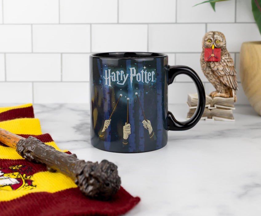 Harry Potter - Wands Heat-Reveal Mug | Holds 20 Ounces