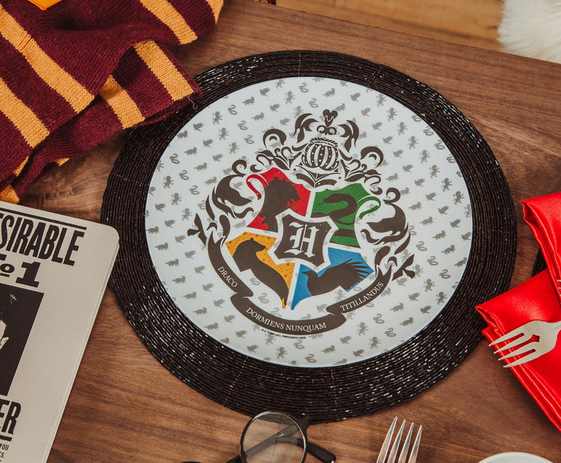 Harry Potter - Hogwarts Crest 10-Inch Melamine Dinner Plates | Set of 4 product image 3 of 7