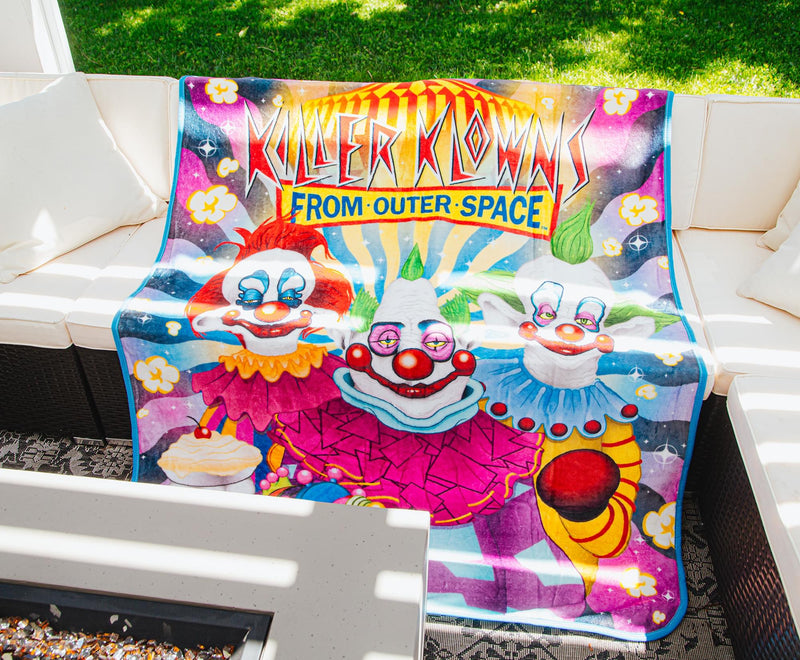 Killer Klowns From Outer Space Characters Raschel Throw Blanket | 45 x 60 Inches product image 7 of 10