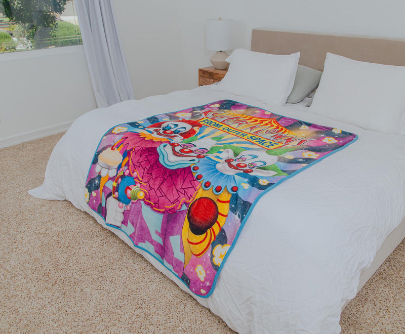 Killer Klowns From Outer Space Characters Raschel Throw Blanket | 45 x 60 Inches product image 8 of 10