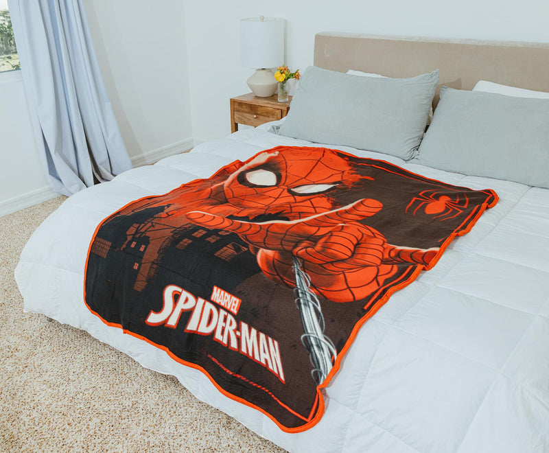 Marvel Spider-Man Web-Shooter Fleece Throw Blanket | 45 x 60 Inches product image 9 of 9