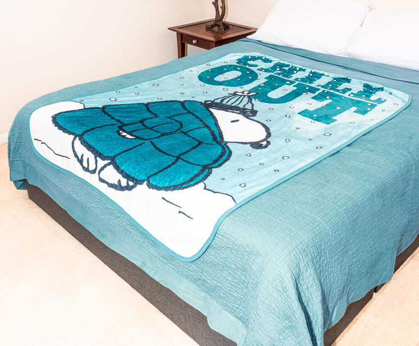 Peanuts - Snoopy "Chill Out" Fleece Throw Blanket | 45 x 60 Inches