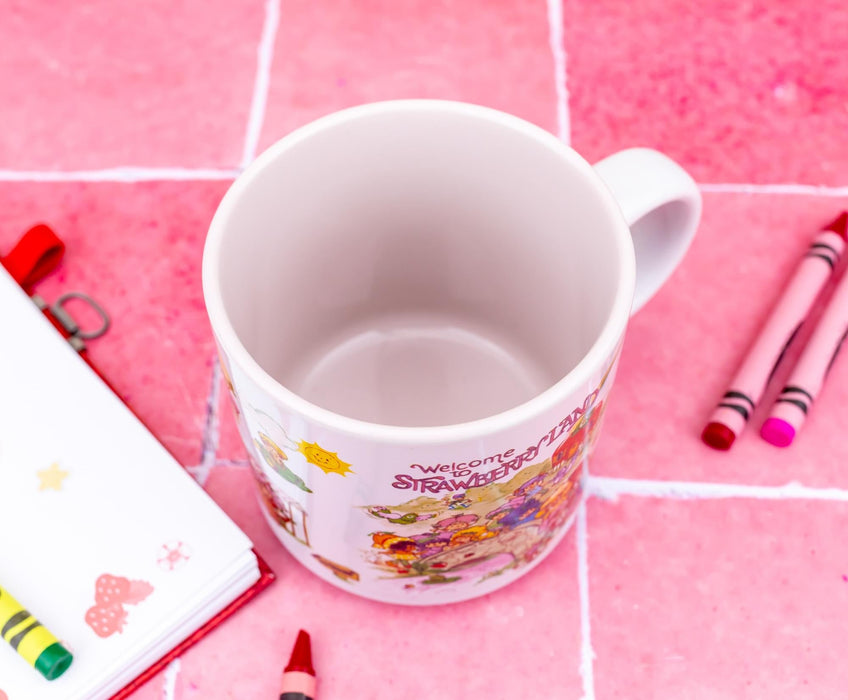 Strawberry Shortcake - "Welcome to Strawberryland" Ceramic Mug | Holds 13 Ounces