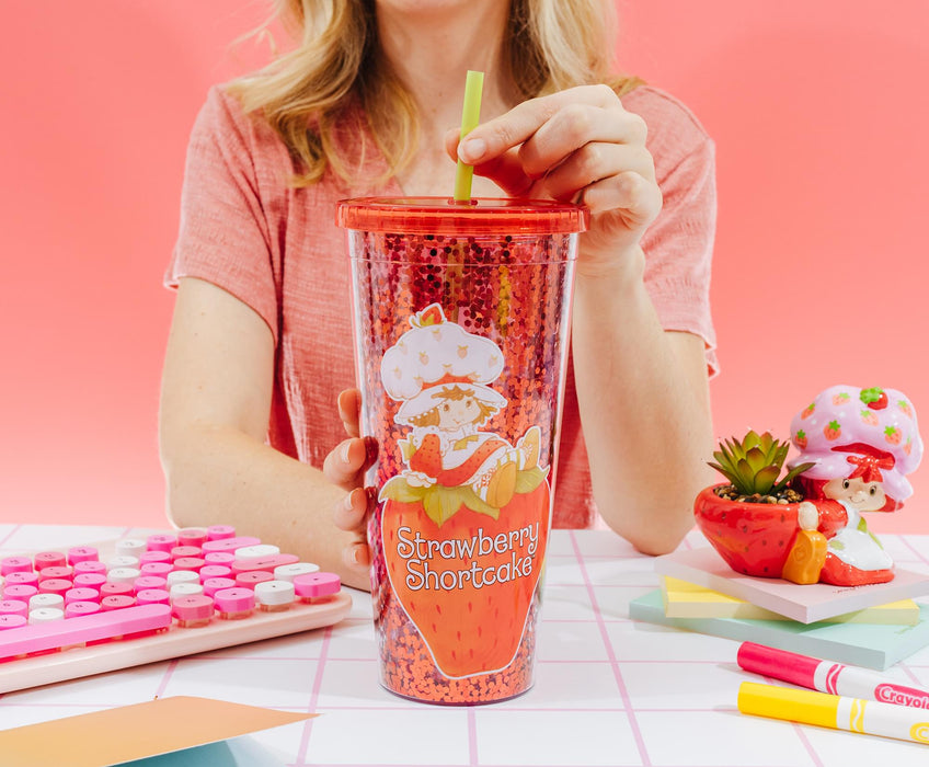 Strawberry Shortcake - 32-Ounce Confetti Carnival Cup with Lid and Straw