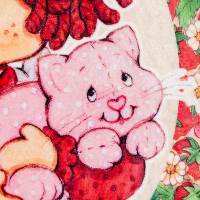 Strawberry Shortcake - "Berry Special" Raschel Throw Blanket | 45 x 60 Inches