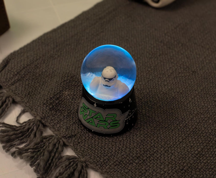 Star Wars - Stormtrooper 3-Inch Mini Light-Up Snow Globe