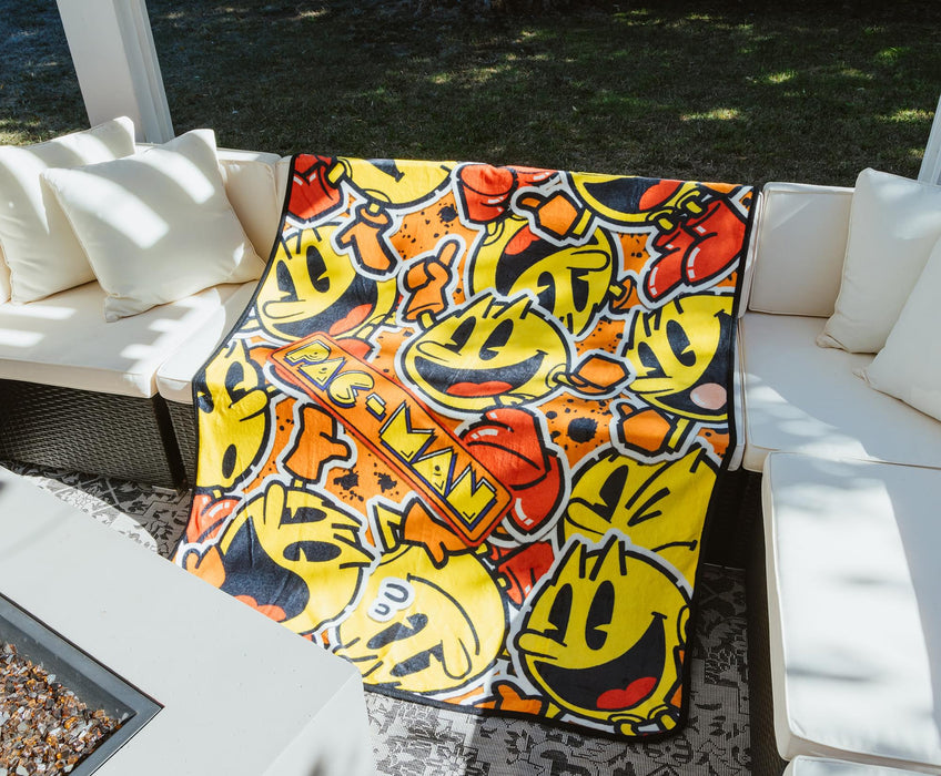 PAC-MAN Classic Allover Throw Blanket | 45 x 60 Inches