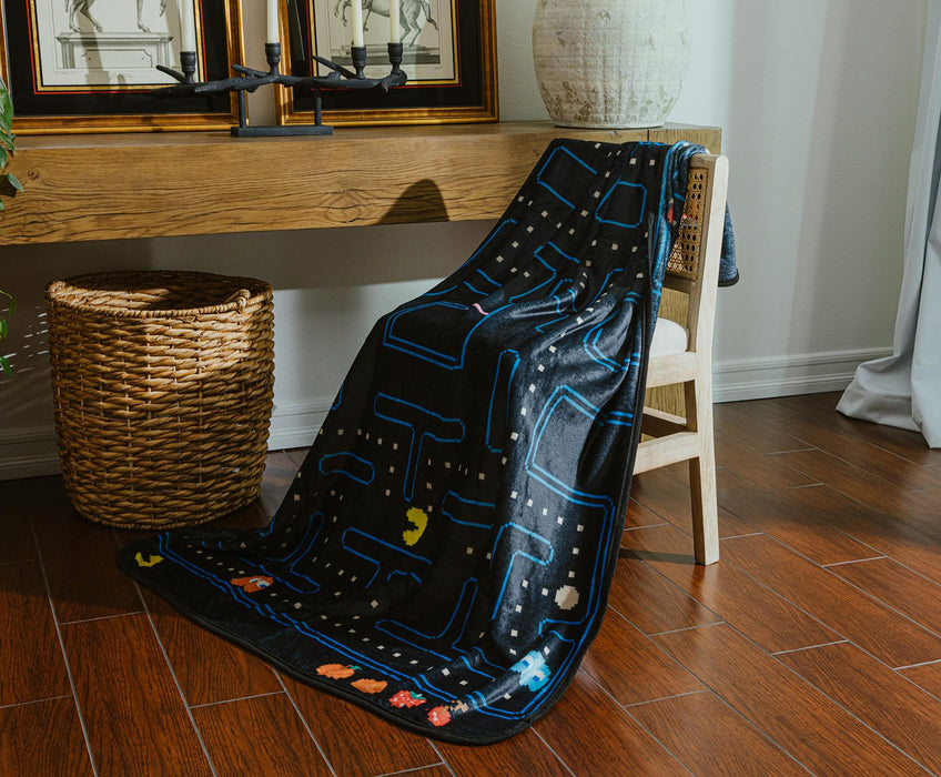 PAC-MAN Classic Maze 45 x 60 Inch Throw Blanket