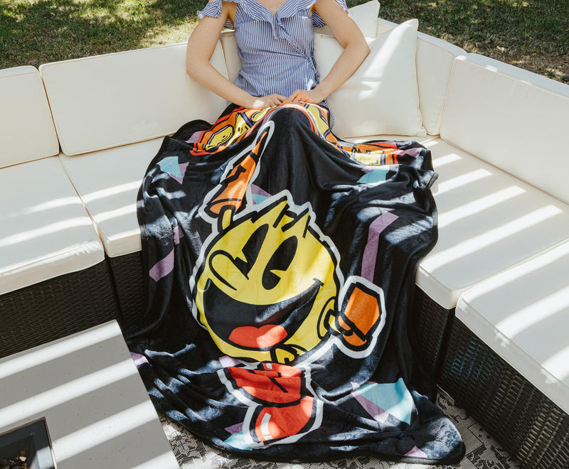 PAC-MAN Classic Jumping 45 x 60 Inch Throw Blanket