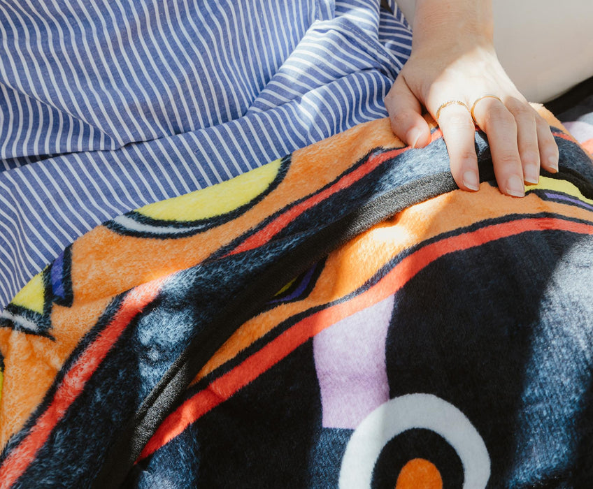 PAC-MAN Classic Jumping 45 x 60 Inch Throw Blanket