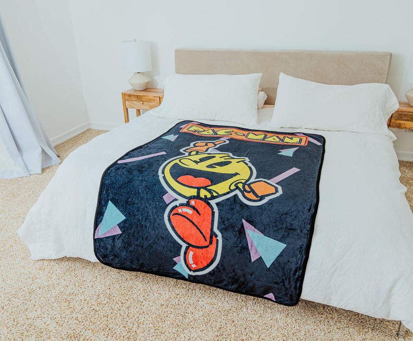 PAC-MAN Classic Jumping 45 x 60 Inch Throw Blanket