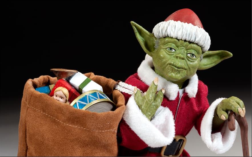Star Wars - 1:6 Scale Holiday Yoda Figure