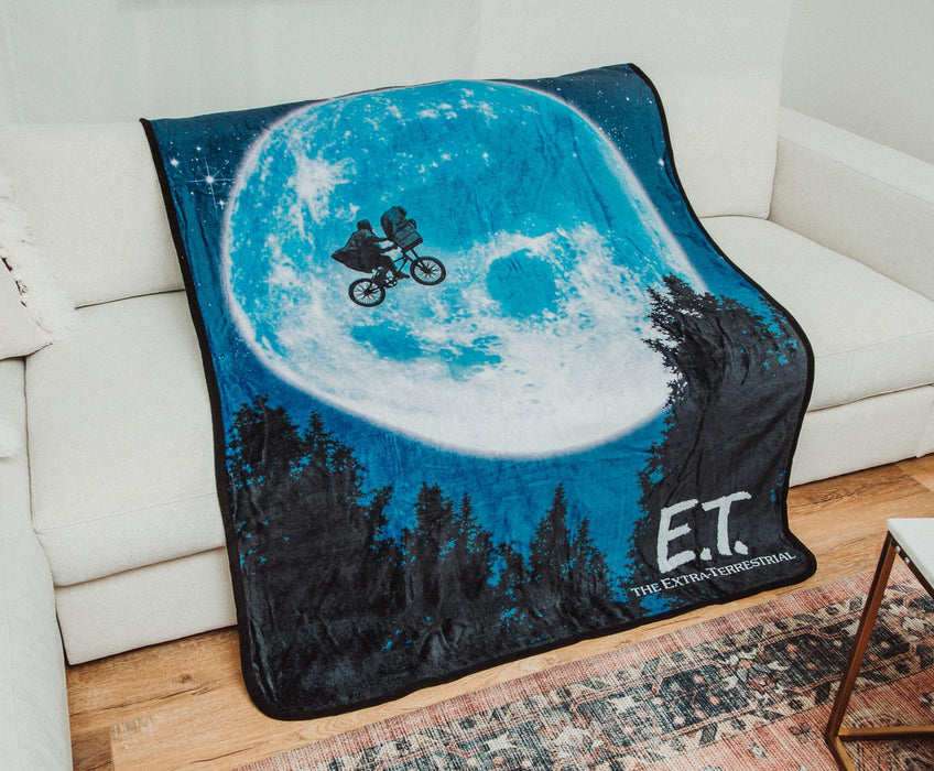 JUST FUNKY The Brady Bunch Throw Blanket | 45 x 60 Inch Soft Fleece Blanket : Buy Online at Best Price in KSA - Souq is now JUST FUNKY The Brady Bunch Throw Blanket | 45 x 60 Inch Soft Fleece Blanket : Buy Online at Best Price in KSA - Souq is now