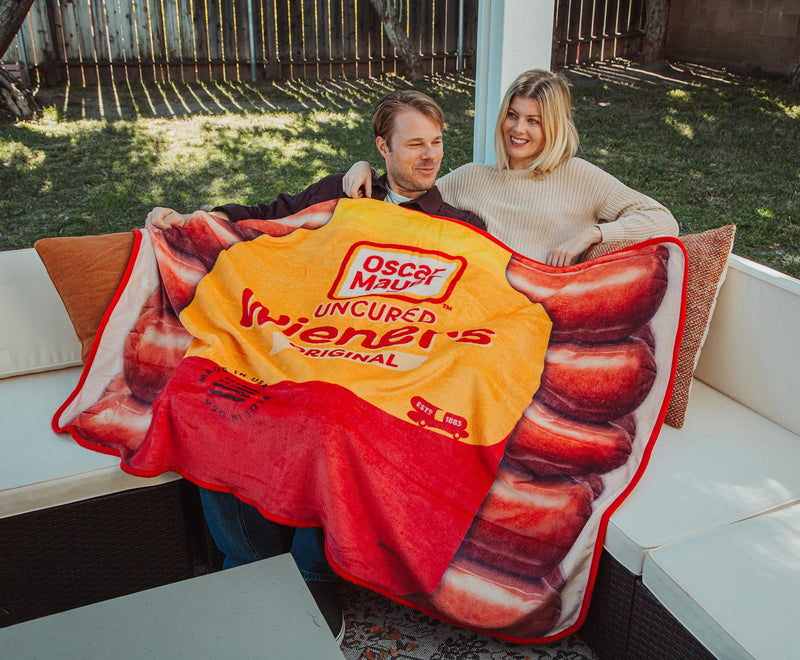 Oscar Mayer Jumbo Hot Dogs Fleece Throw Blanket | 45 x 60 Inches product image 4 of 9