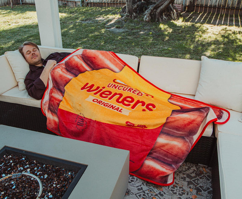Oscar Mayer Jumbo Hot Dogs Fleece Throw Blanket | 45 x 60 Inches product image 6 of 9